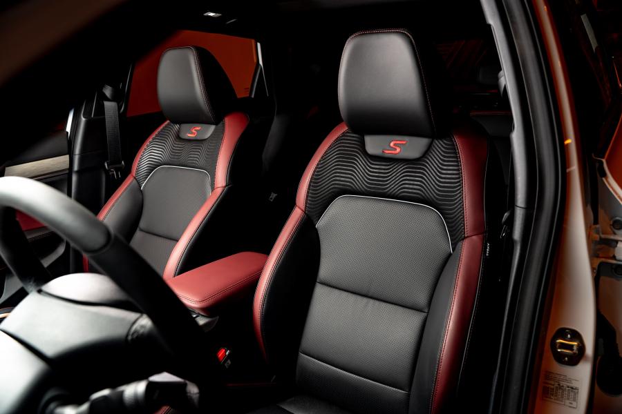 Интерьер Geely Coolray Sport (SX11) 2020 года  (CIS) (фото 25 из 34)